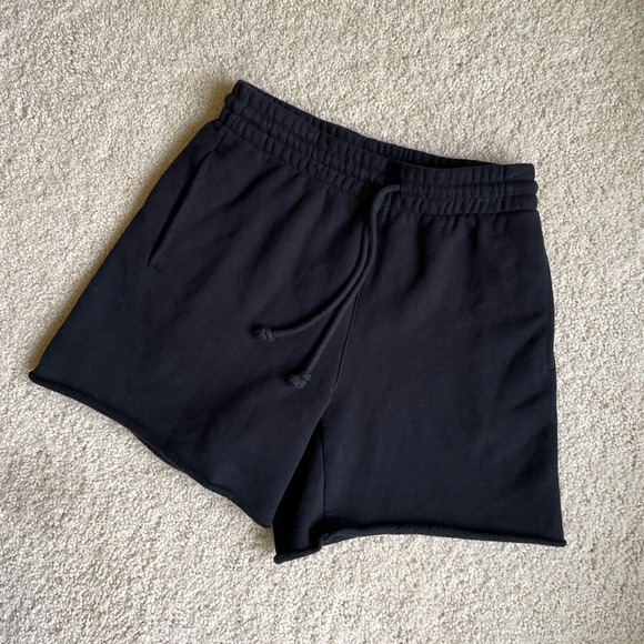 TNA Pants - TNA Cozy Fleece Black Boyfriend Sweat Short Sz XS